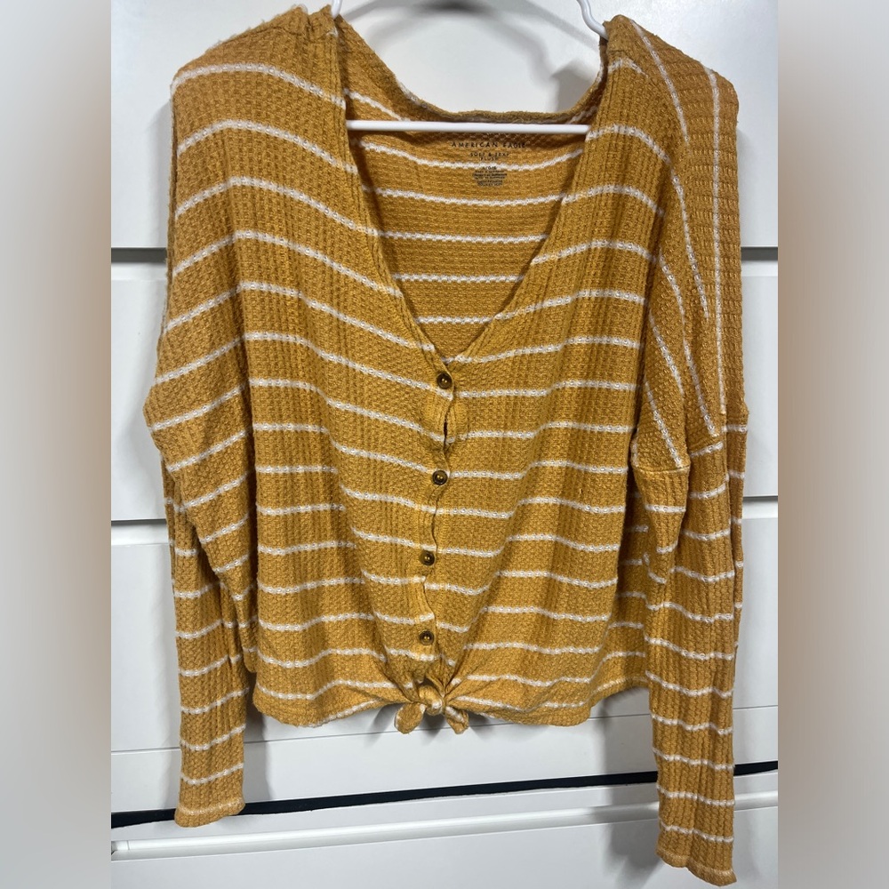 American Eagle Gold and White Stripped Long Sleeve